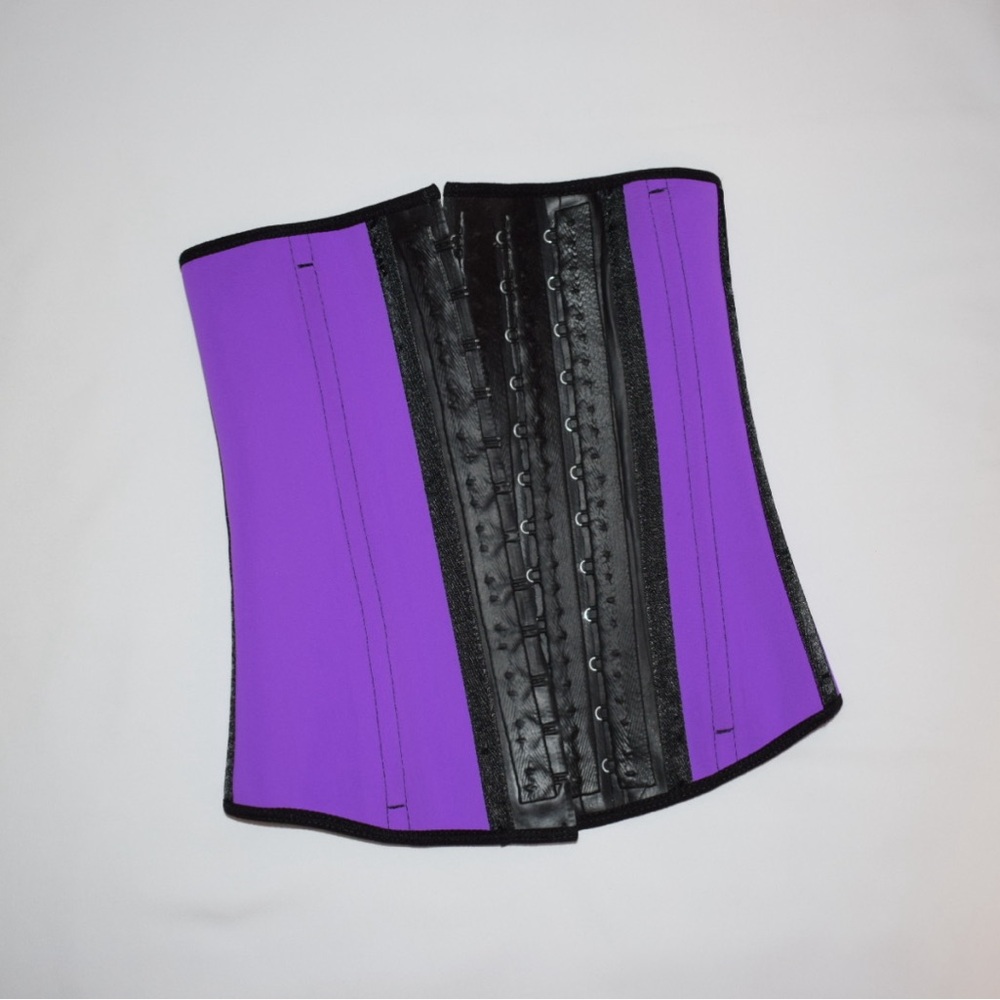 Ann Chery waist trainer/ Faja